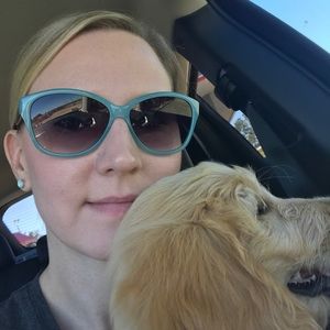 Meet your Posher, Denise